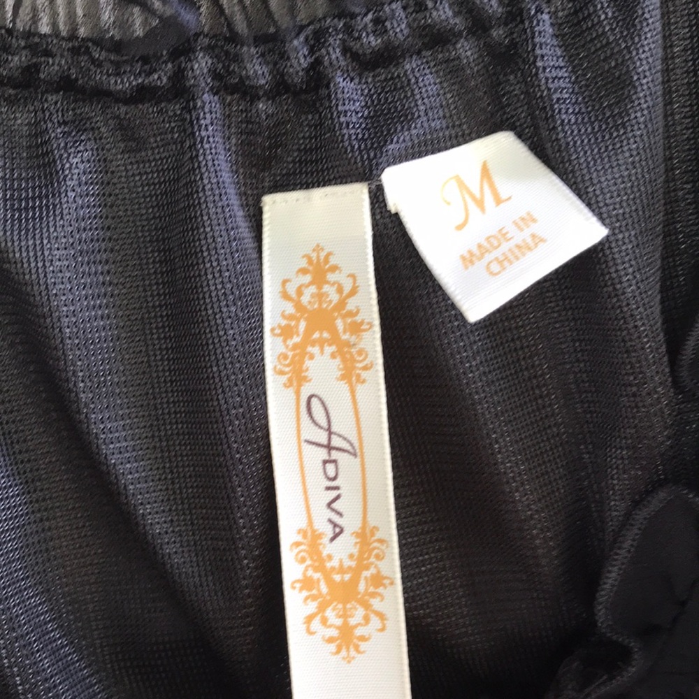 ✅ADiva Blouse - Picture 4 of 6